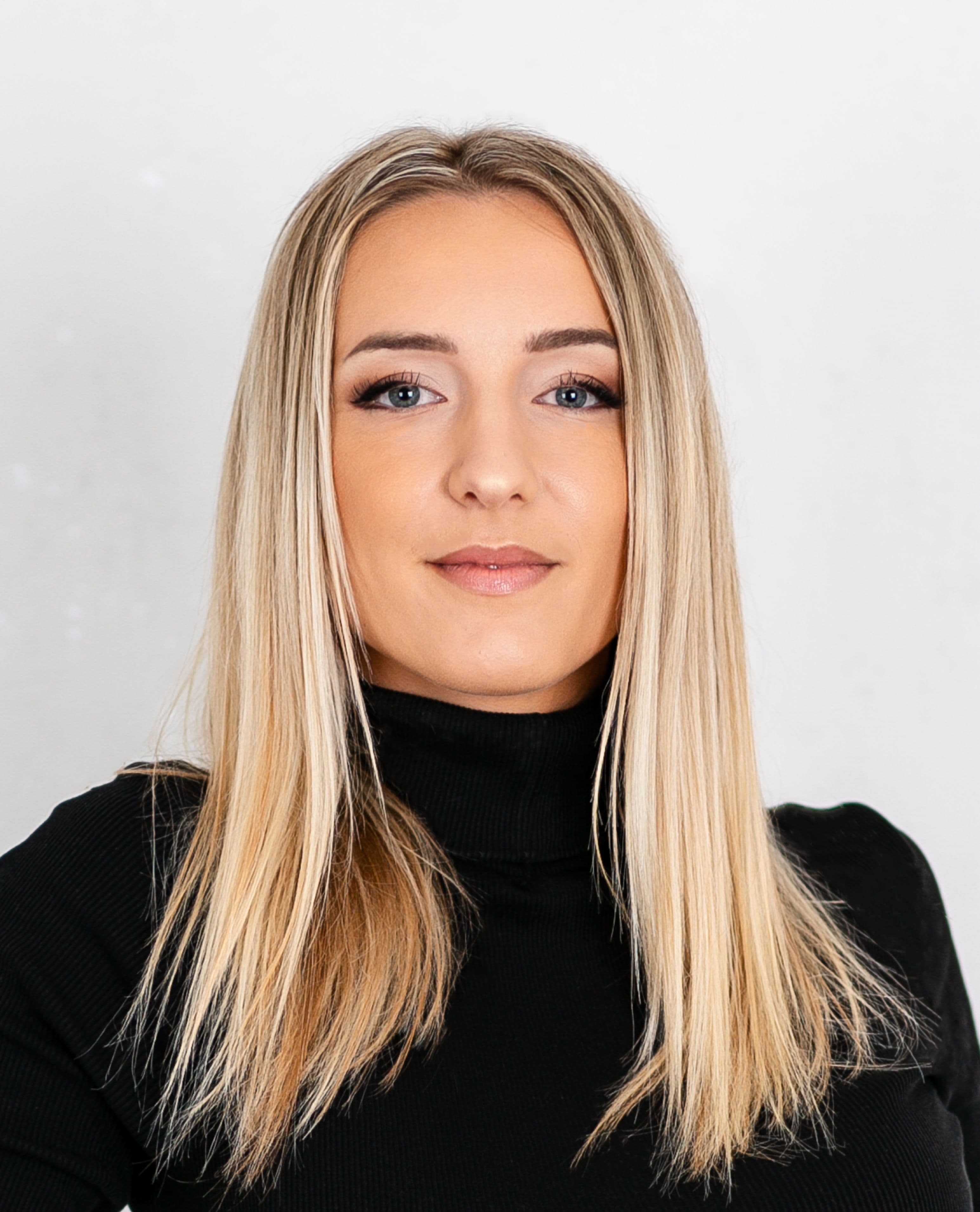 PhDr. Andrea Fejová